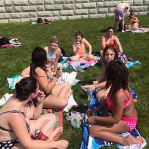 Meet your Posher, Chloe